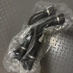 Manguera superior de radiador BMW 17127596837 para F20/F22/F30/F32
