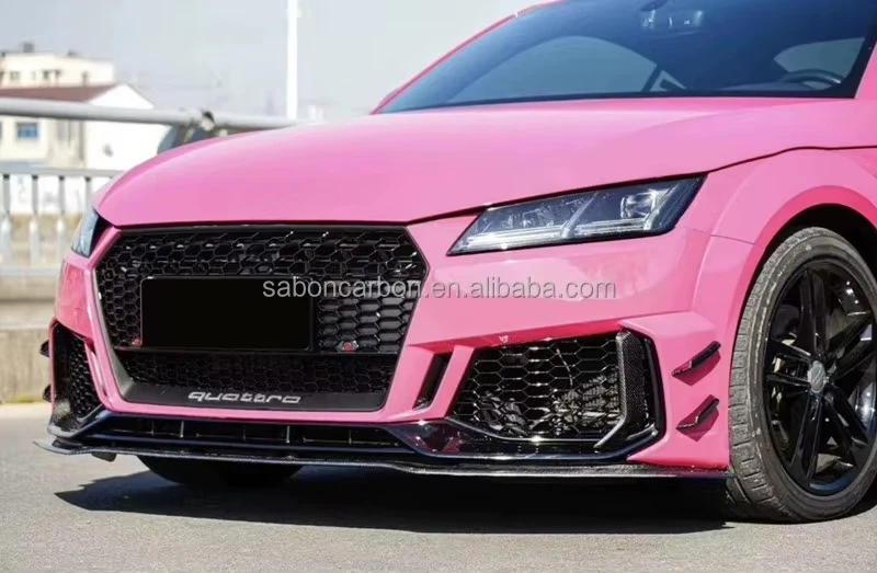 Alerón trasero del kit montado en Audi TTRS