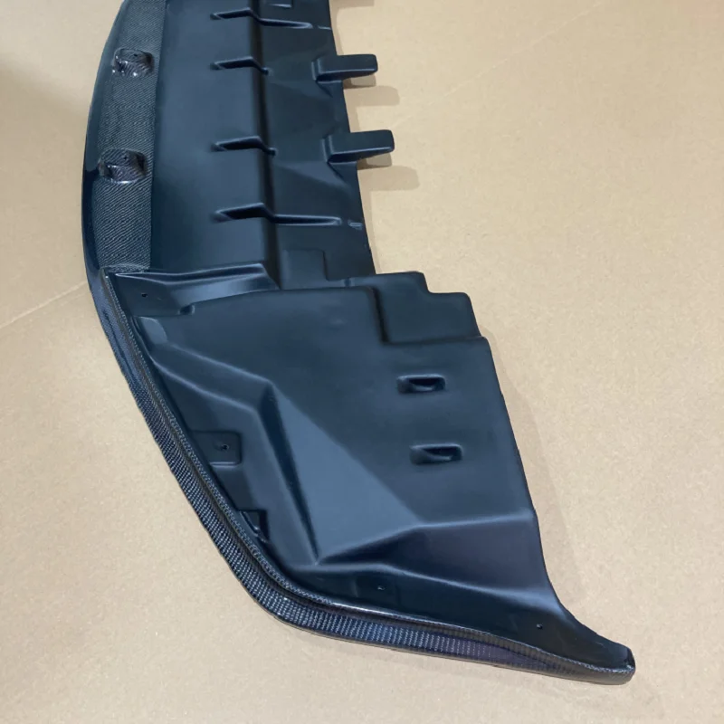 Labio delantero en fibra de carbono para Nissan Skyline R34 GT-R - imagen 3