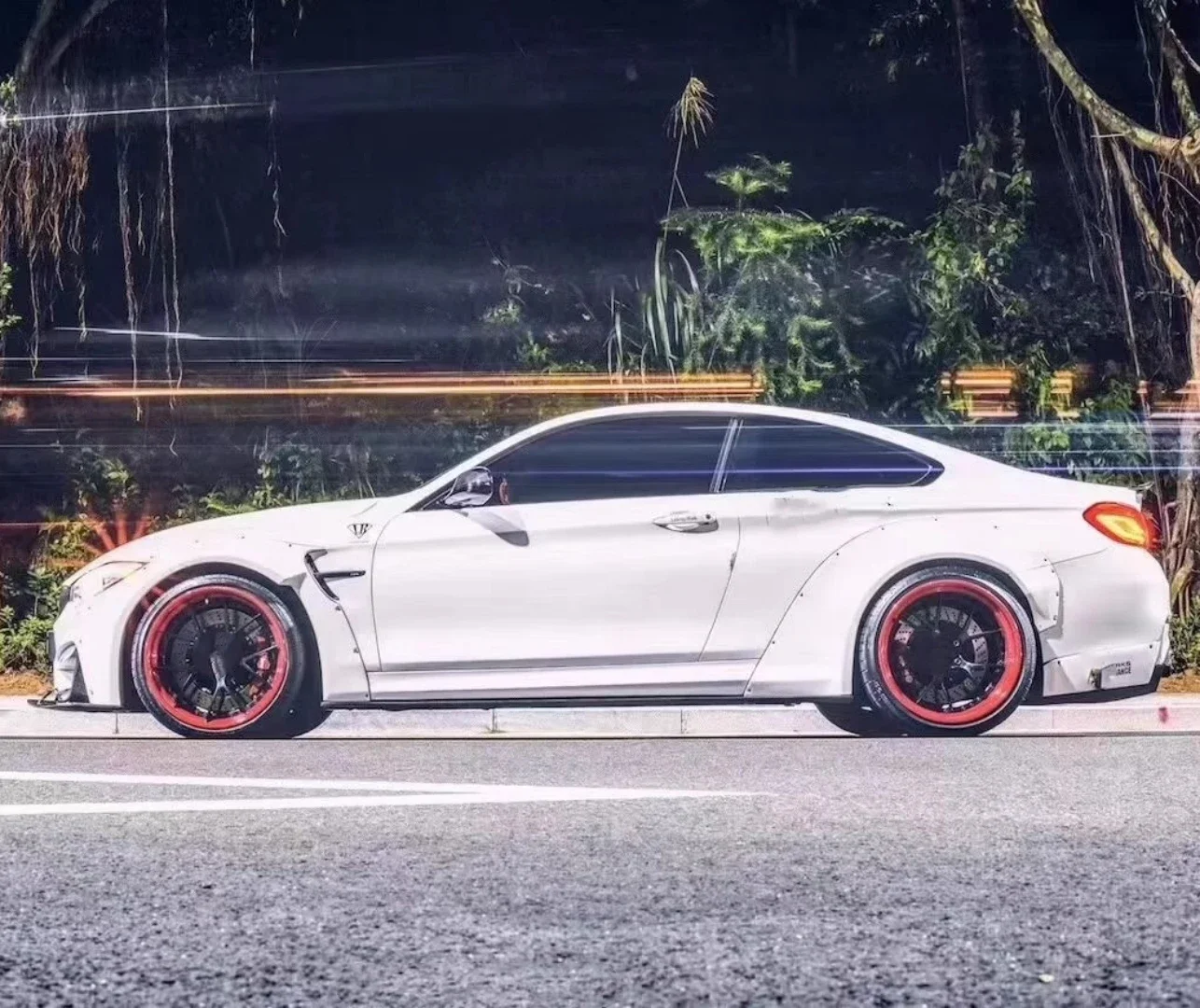 Guardabarros traseros resina BMW M4 - Kit faldón delantero - imagen 4
