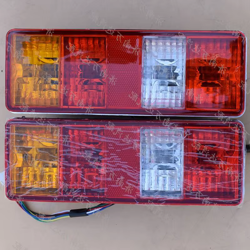 Piloto trasero con luz de freno DFDK para SOKON K01/K02, 6 cables - imagen 3