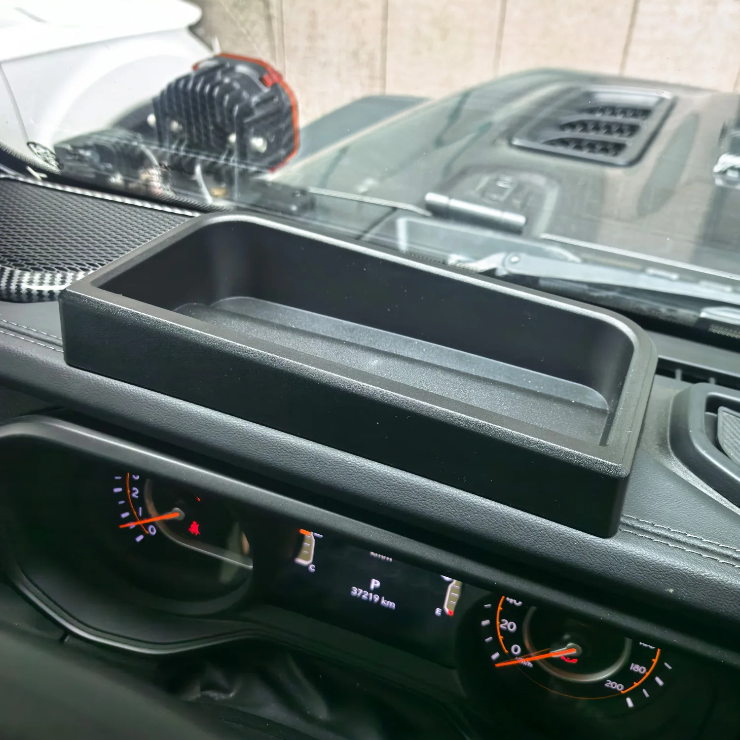 Organizador salpicadero Jeep Wrangler JL 2024+ – Bandeja consola central - imagen 2