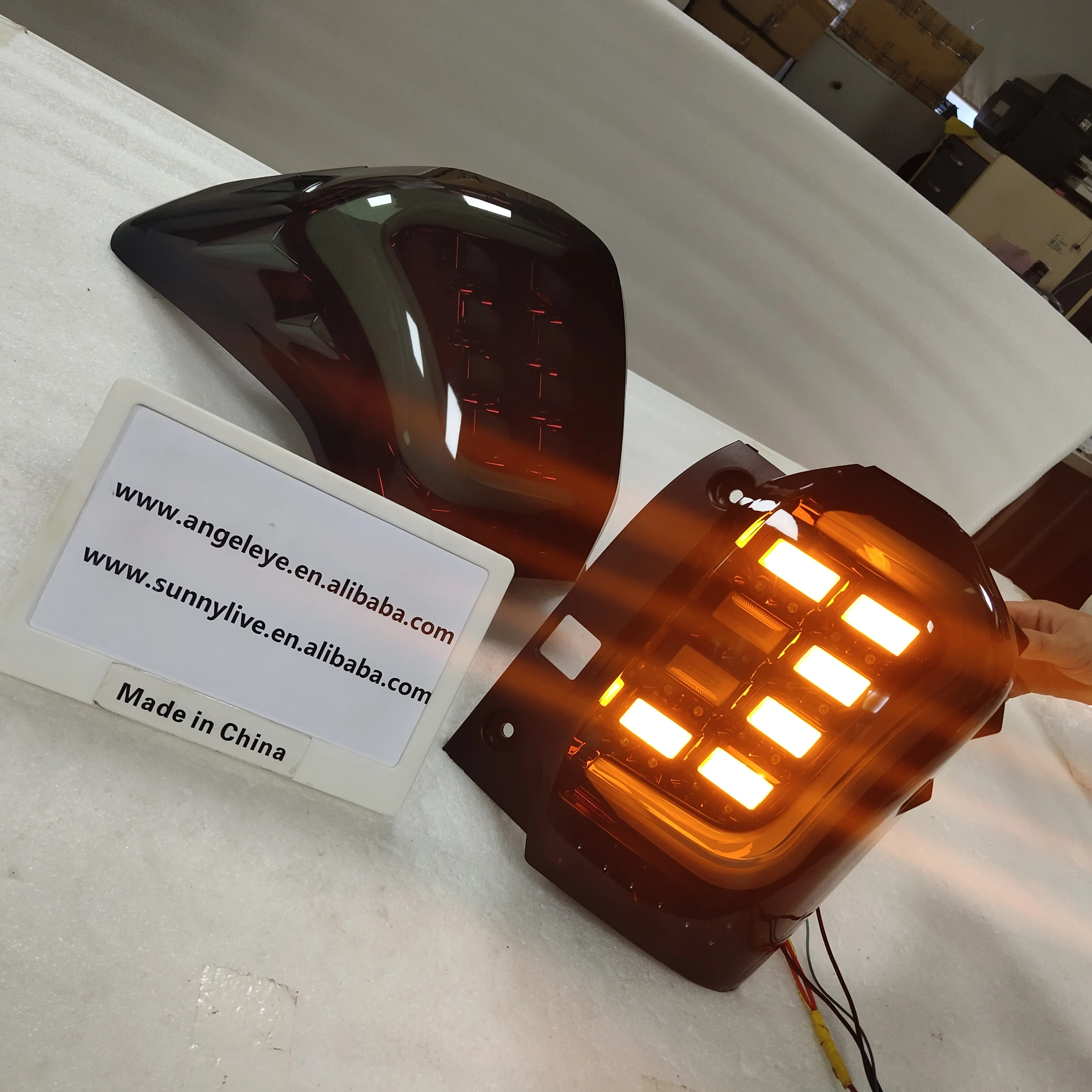 Luz trasera LED TW Subaru Forester 2013-2015 carcasa roja ahumada - imagen 3