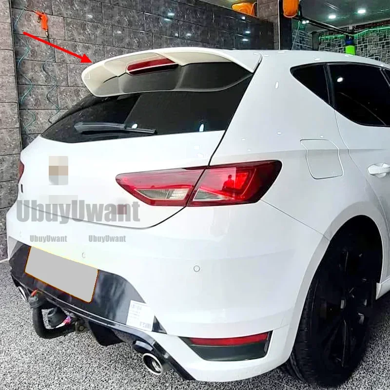 Vista lateral del alerón de techo trasero