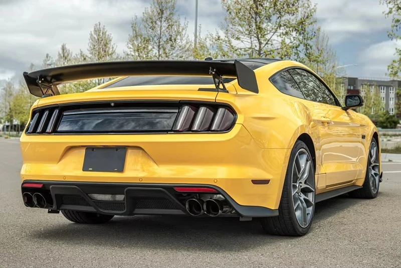 Alero trasero fibra de carbono Shelby GT500 Mustang 2015-2021 - imagen 2