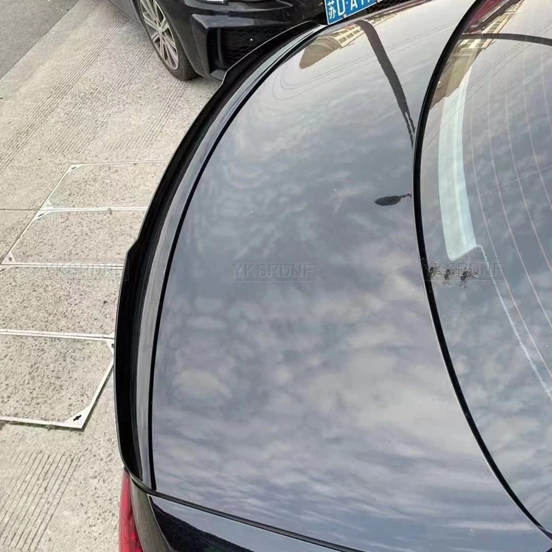 Detalle del perfil y la curvatura del alerón W213