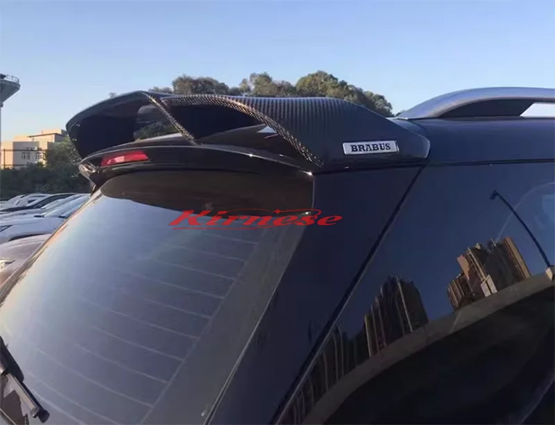 Vista lateral del spoiler de techo estilo modificado
