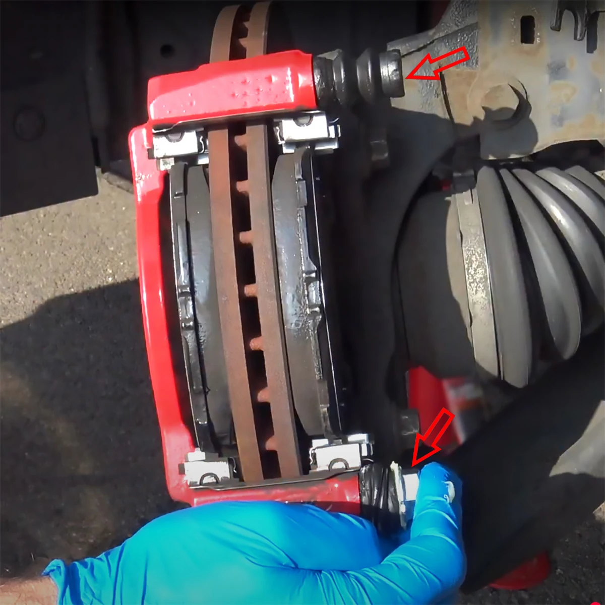 Kit guías pinza freno con fuelles – Nissan NP300 Navara D23 - imagen 4