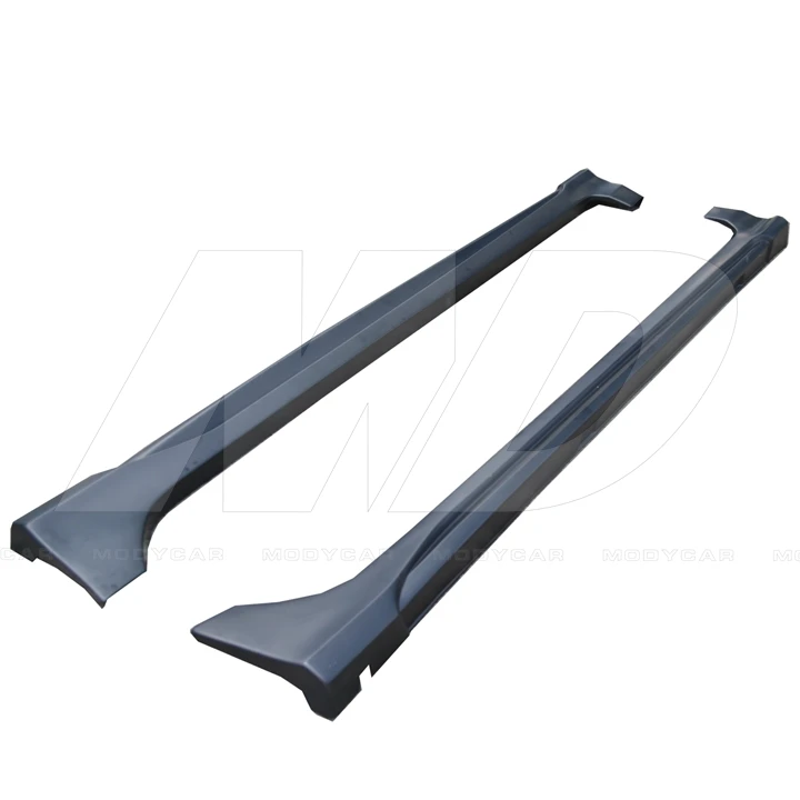 Vista lateral de los faldones instalados en Honda Civic X 2016