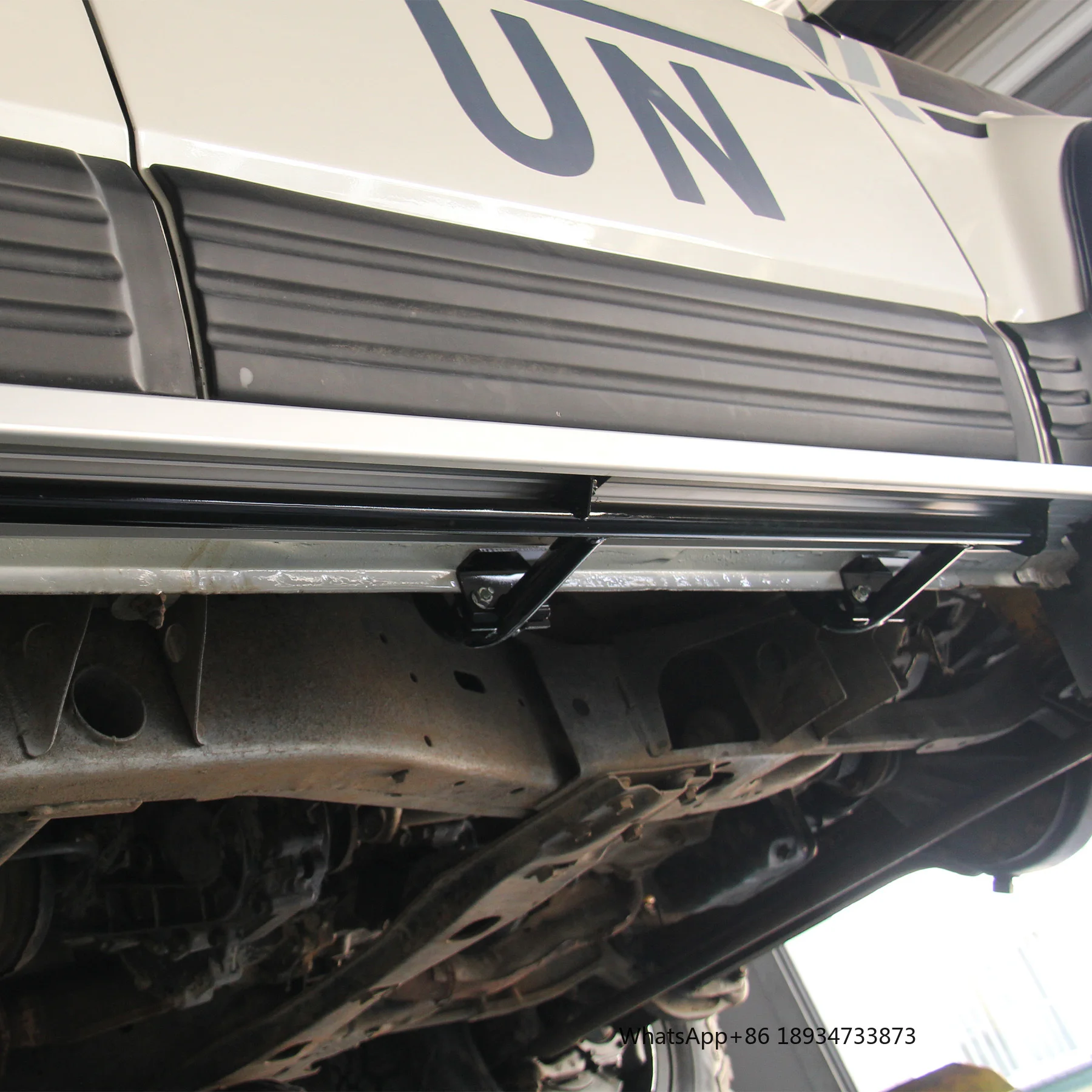 Soportes laterales Nissan Patrol Y60 GQ – barras pisacarriles resistentes sin taladrar - imagen 4