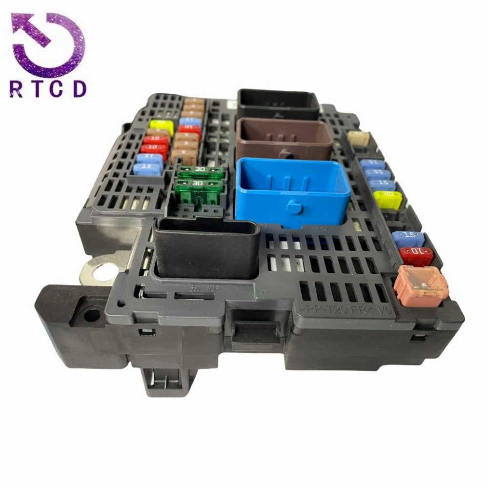 Caja de fusibles servo motor BSI 9813136880 vista frontal