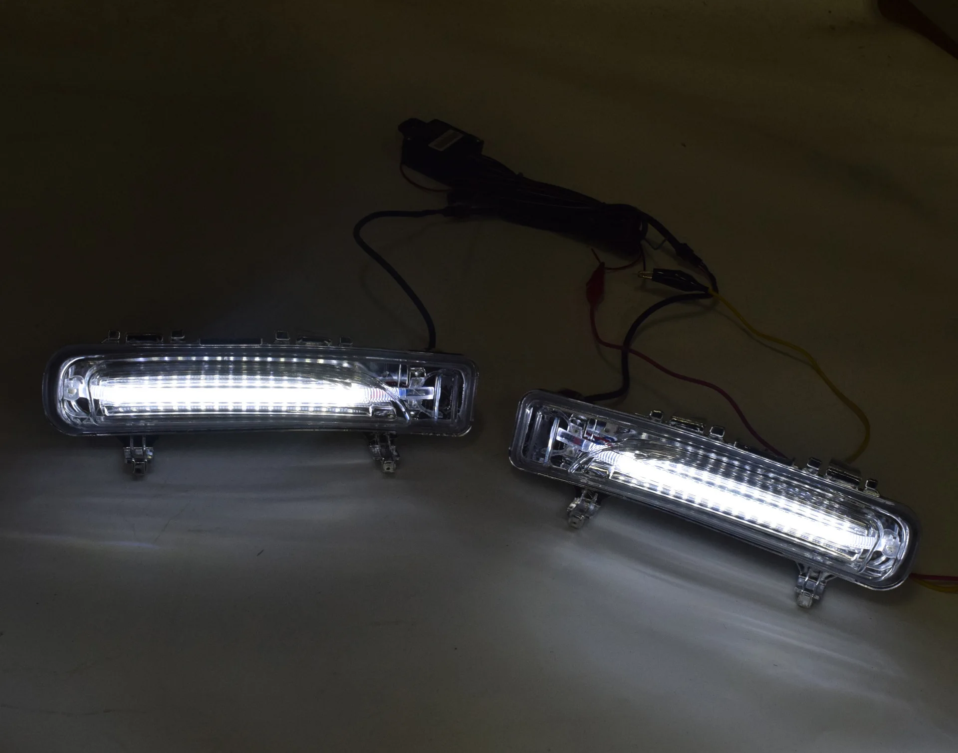 Aplicación de las luces delanteras VELOT