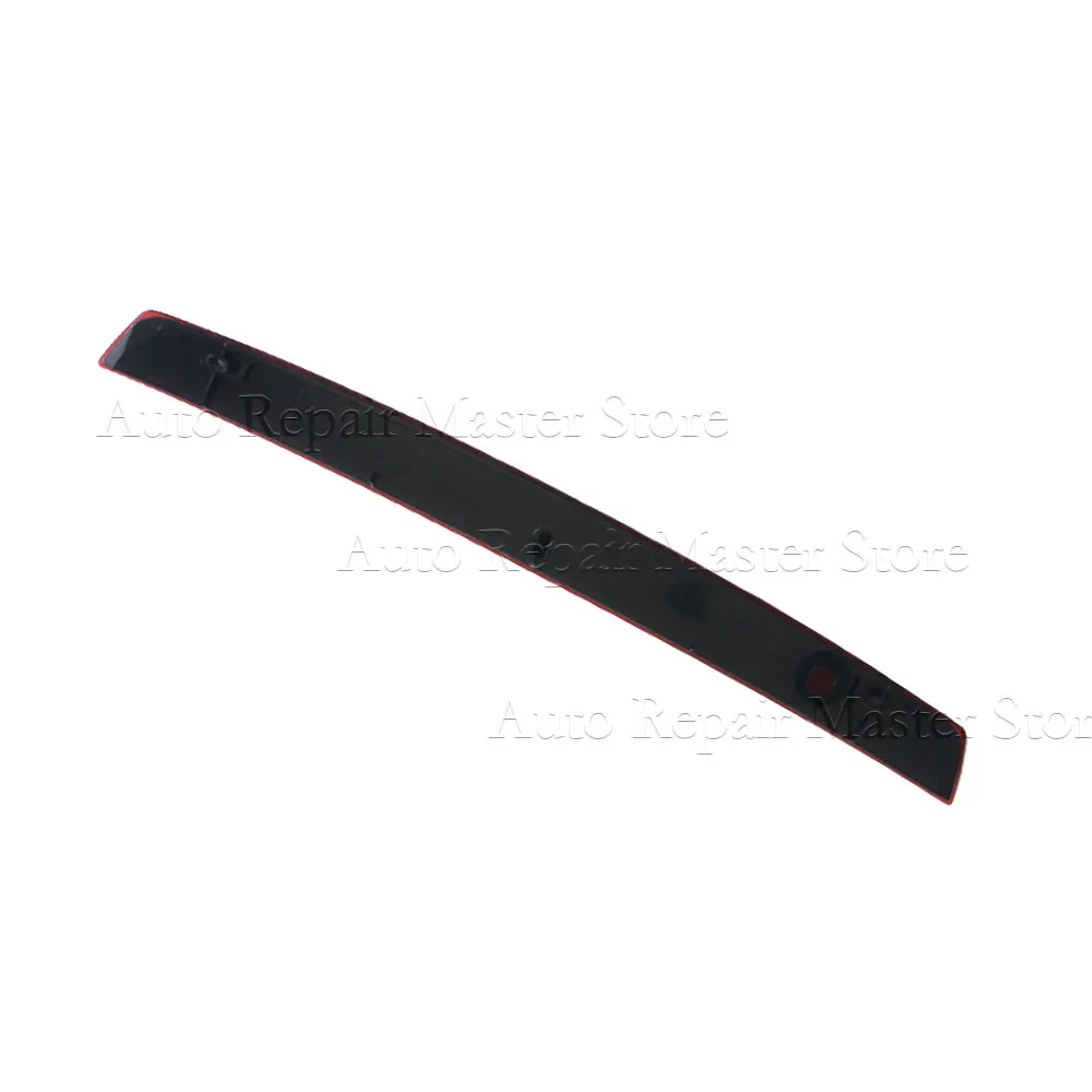 Mercedes OEM A6398200056 tercer stop y luz trasera superior W639 - imagen 3