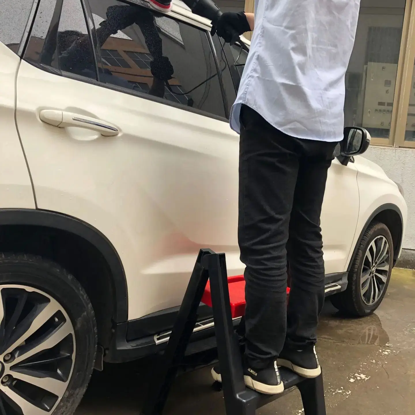 Banco Plegable para Lavado de Coches y Reparaciones - imagen 5