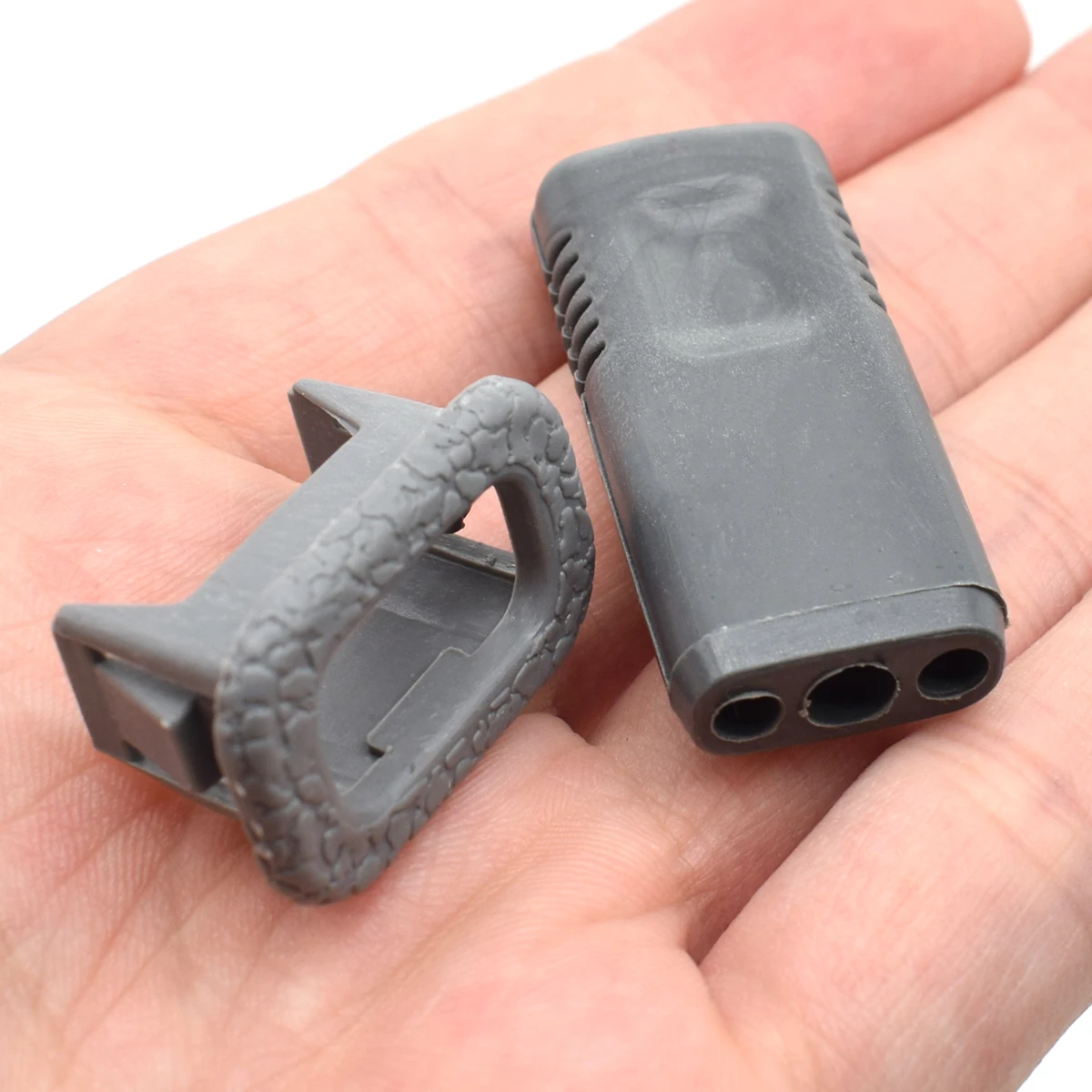 Comparativa entre tapón original y el recambio