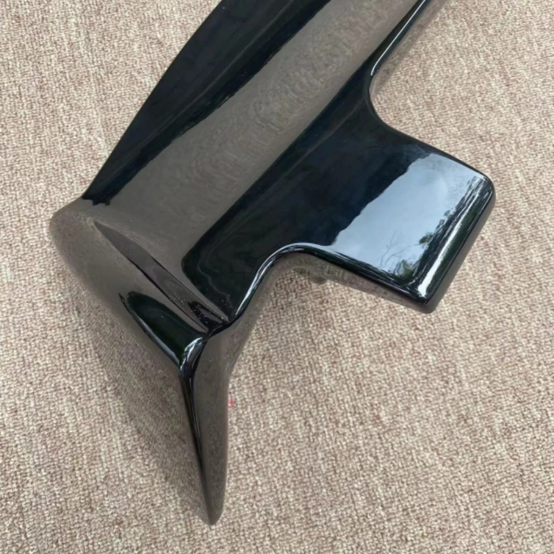 Alerón universal para maletero Suzuki en ABS con acabado carbono - imagen 4