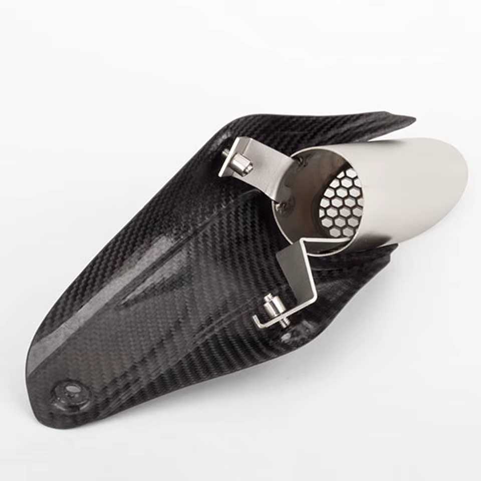 Tubo intermedio de escape con protector térmico de carbono MT-09 - imagen 4