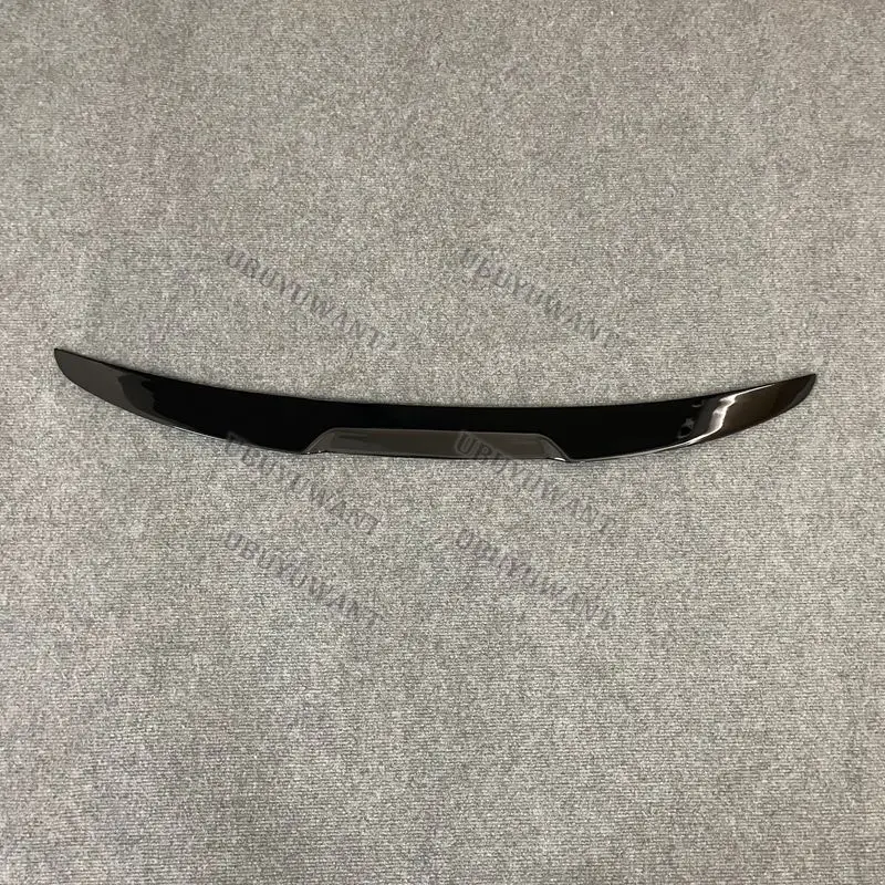 Detalle del alerón para maletero del BMW 8 Series G16 M8