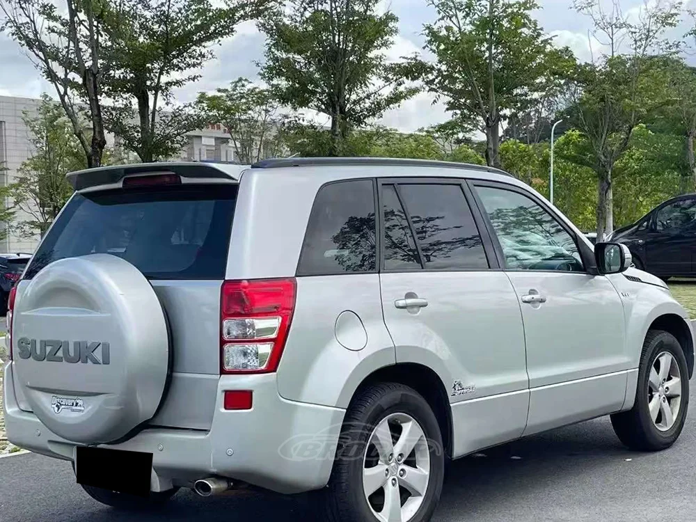 Alerón trasero ABS plateado Suzuki Grand Vitara 2007-2015 - imagen 3