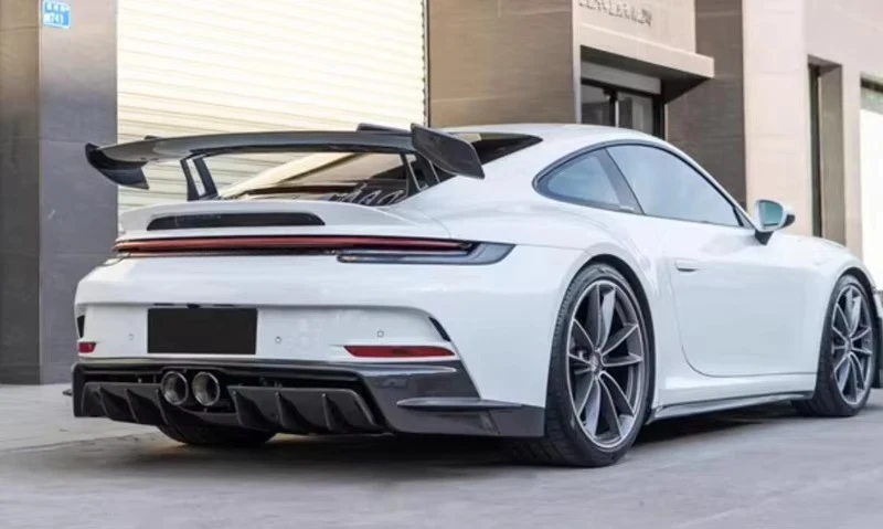Alerón trasero carbono GT3 992 doble cubierta – Porsche Carrera 911 992 - imagen 3