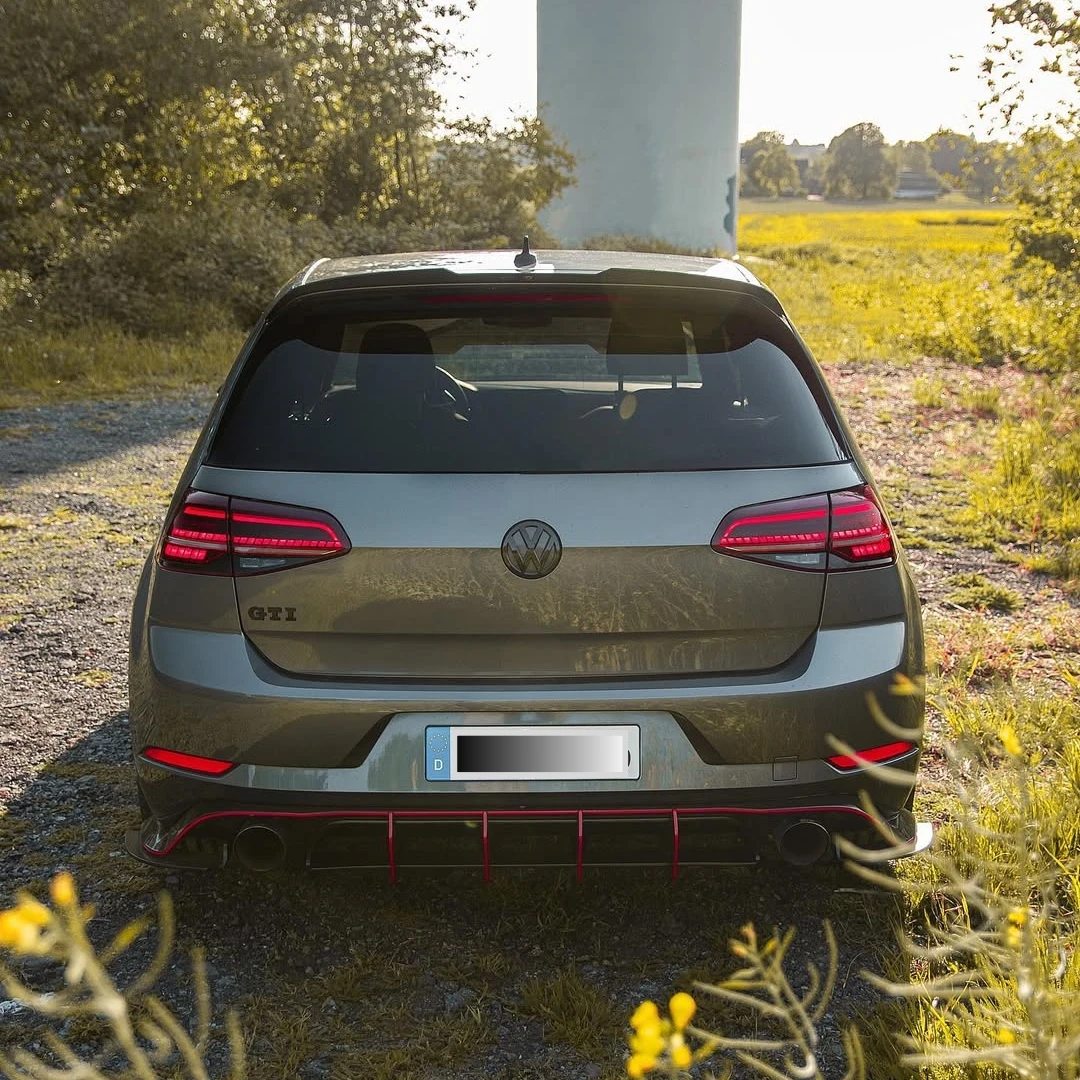 Tapas laterales alerón trasero Maxton VW Golf 7 GTI/GTD/R 2012-2020 - imagen 3