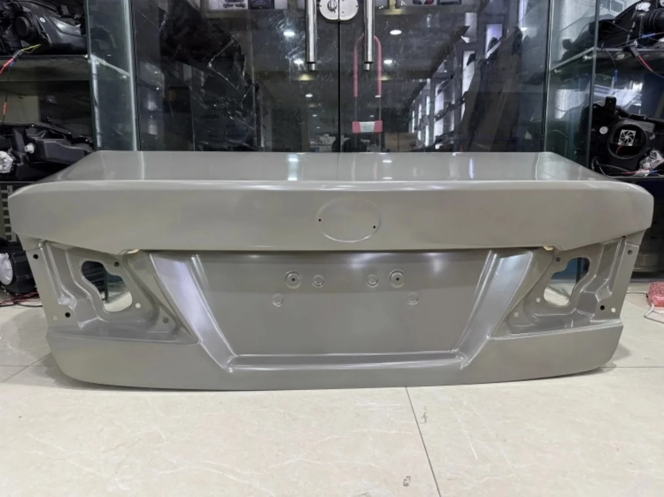 Accesorio exterior trasero para Toyota Crown