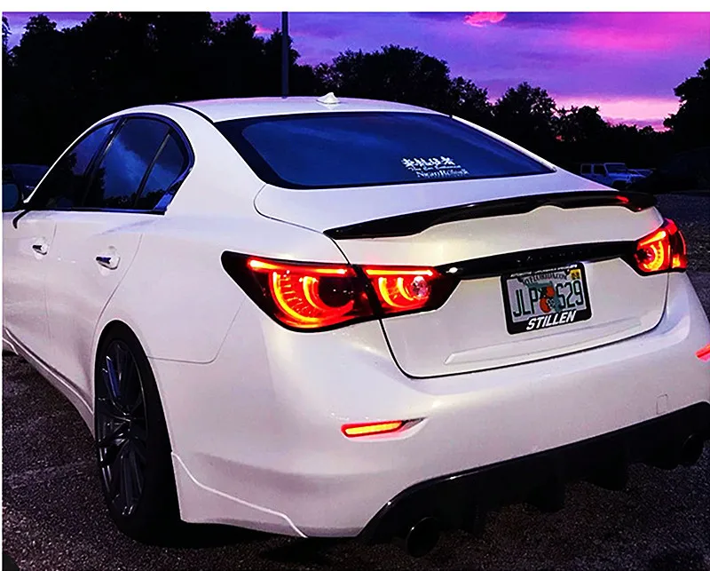 Tapa de maletero Infiniti Q50 S con alerón de cola de pato