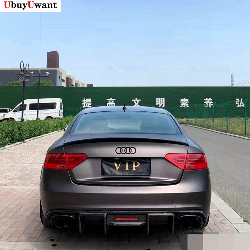 Alerón trasero ABS instalado en un Audi A5