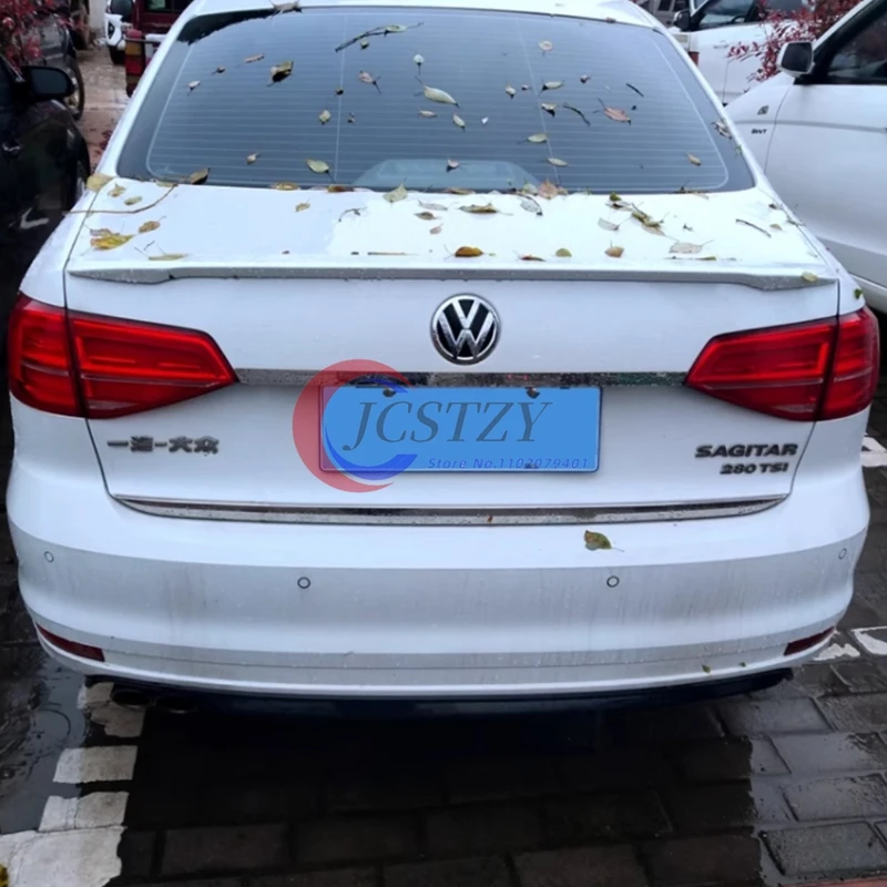 Detalle de montaje y forma del ala trasera