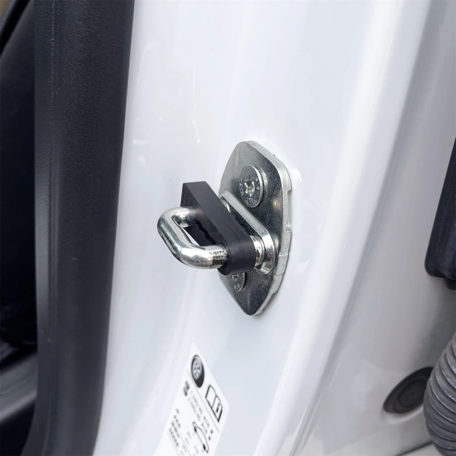Amortiguador cerradura de puerta Cadillac ATS/CTS/CT4/CT5 - imagen 3