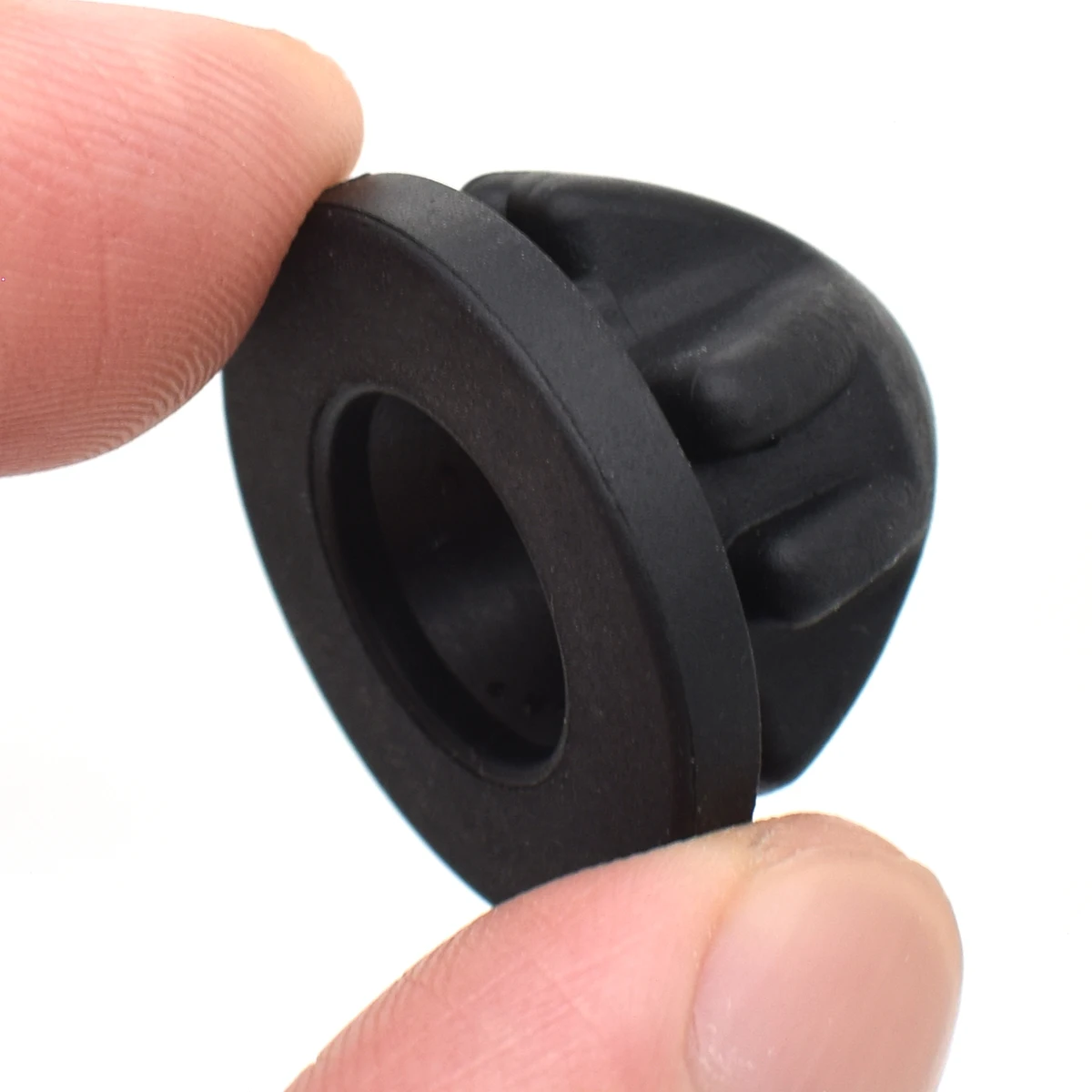 11127614138 Casquillo de goma para tapa motor BMW y MINI - imagen 5