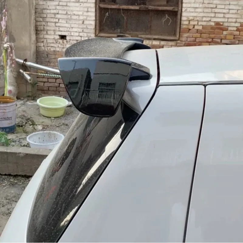 Alerón universal para maletero Suzuki en ABS con acabado carbono - imagen 2