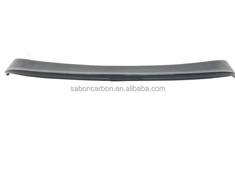 Vista trasera spoiler Dodge Charger