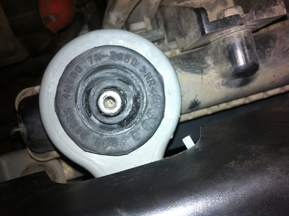 Instalación del soporte superior en vano motor