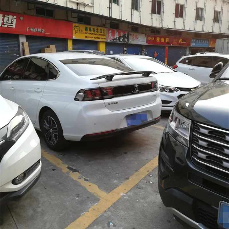 Alerón trasero Kirnese en ABS para Peugeot 308