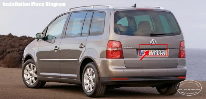 Cámara montada en la matrícula de un Volkswagen Touran