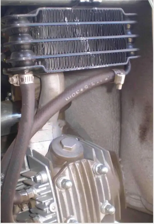 Enfriador de aceite rojo para moto
