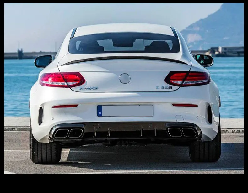 Difusor trasero C63 AMG visto Lateral