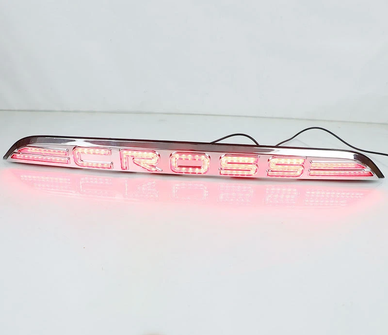 Lámpara antiniebla trasera LED instalada en vehículo