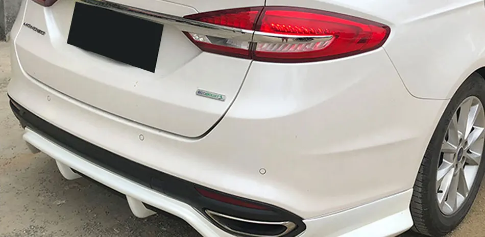 Vista frontal del kit instalado en un Mondeo 2015