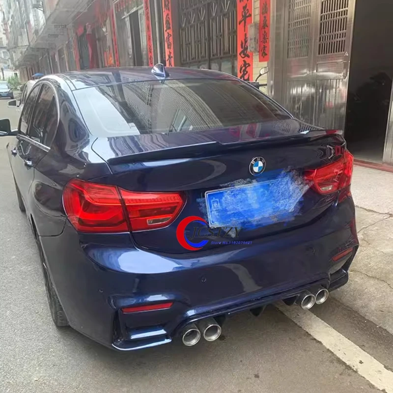 Alerón trasero negro estilo M4