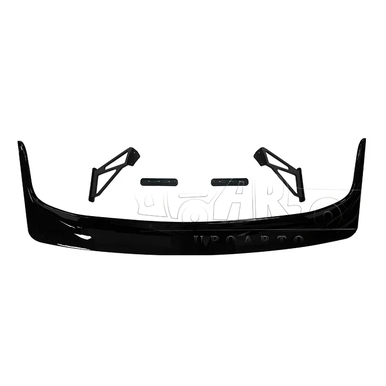 Alerón trasero tipo R instalado en Honda Civic Hatchback 2022