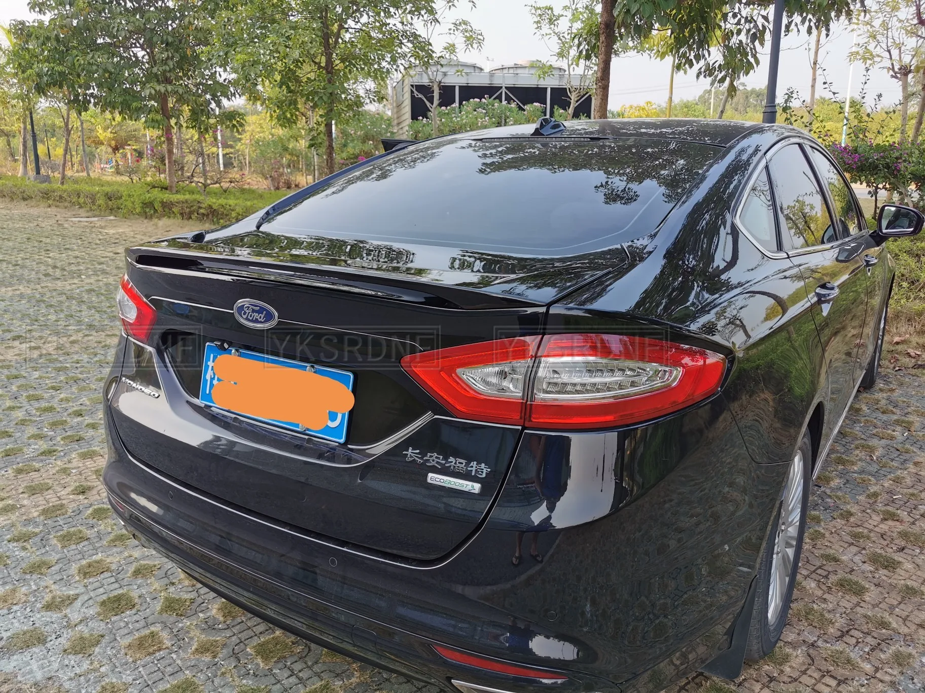 Alerón Mondeo - detalle