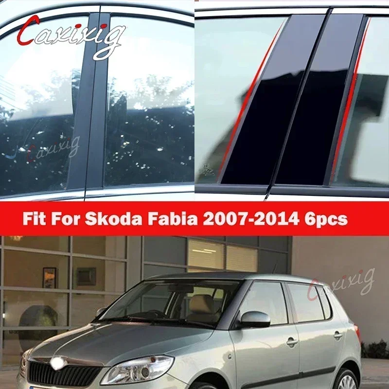 Vista frontal de los moldurados en negro para Skoda Fabia