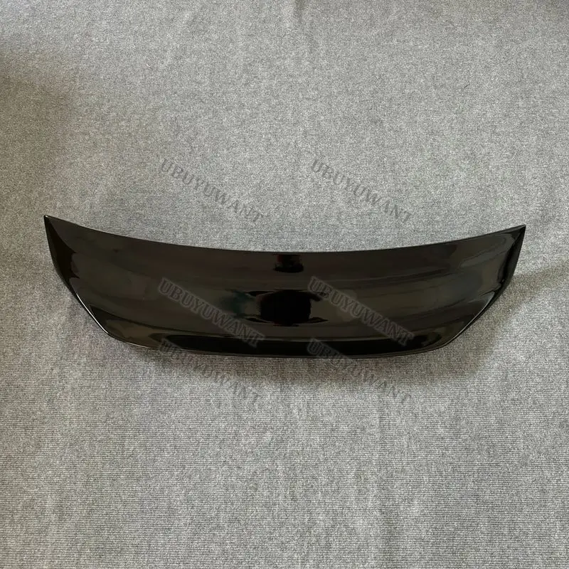 Instalación del alerón pico de pato en el techo divisor del Veloster
