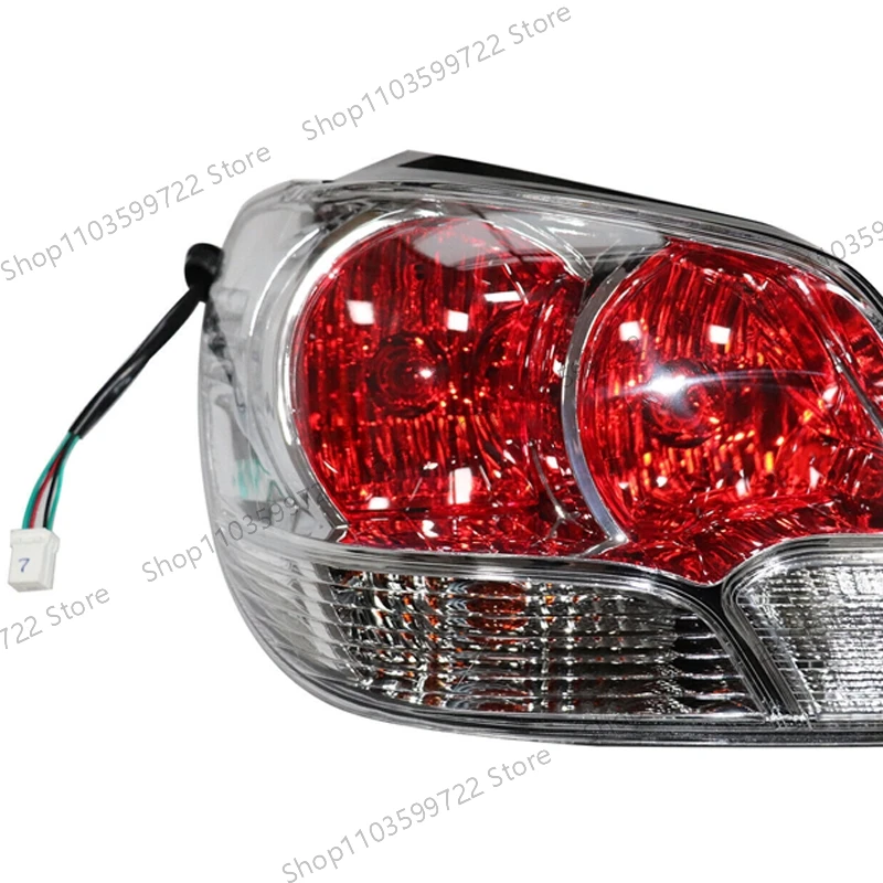 Luz trasera Outlander detalle 2