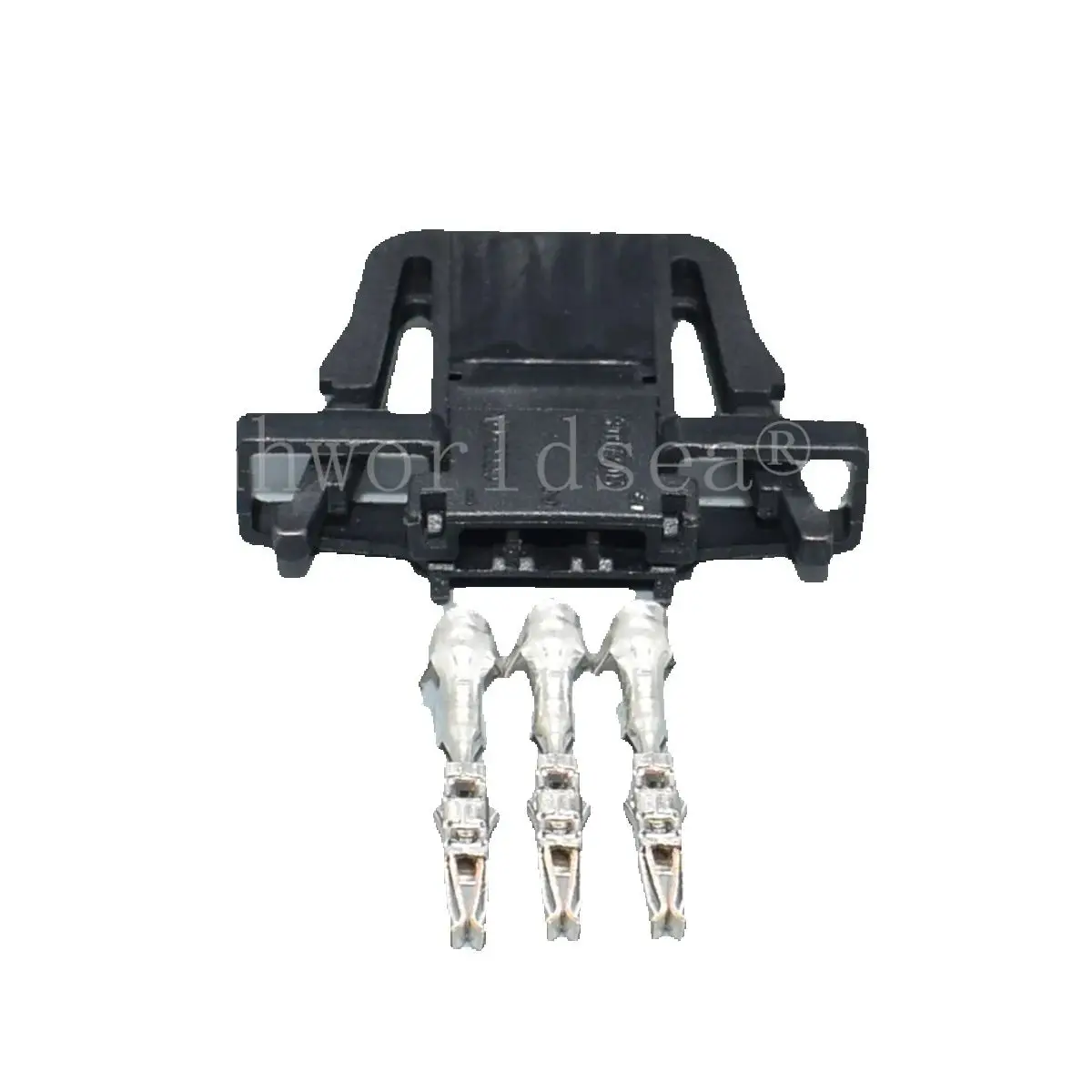 Conector Shhworldsea 3 pines instalado en vehículo VW Skoda