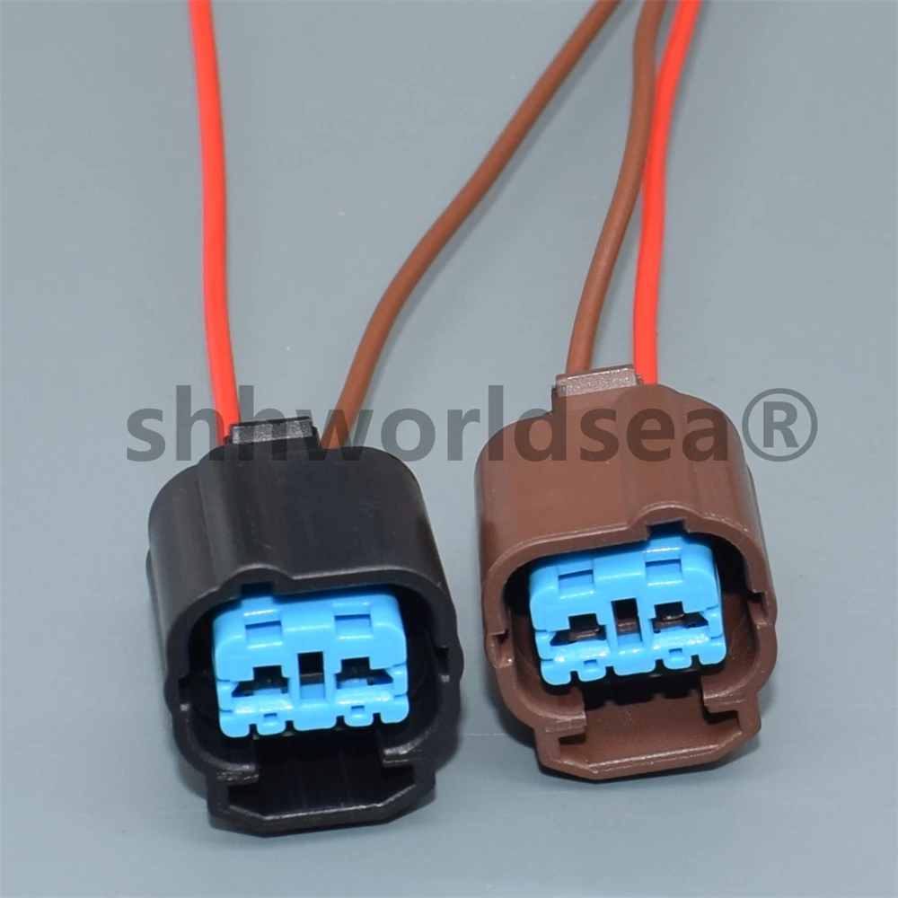 Vista del conector desde distintos ángulos