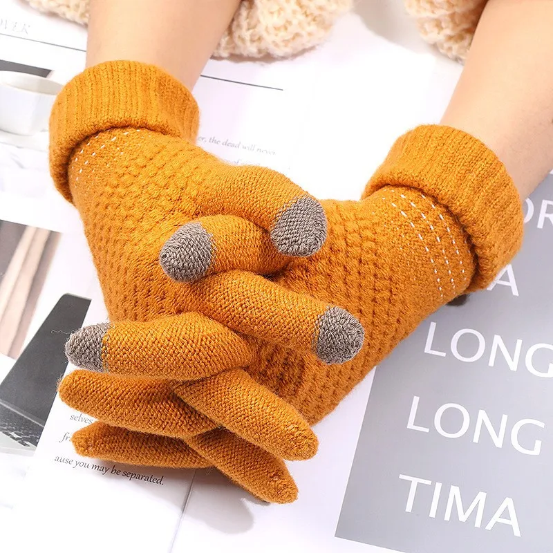 Guantes en uso al aire libre - modelo femenino
