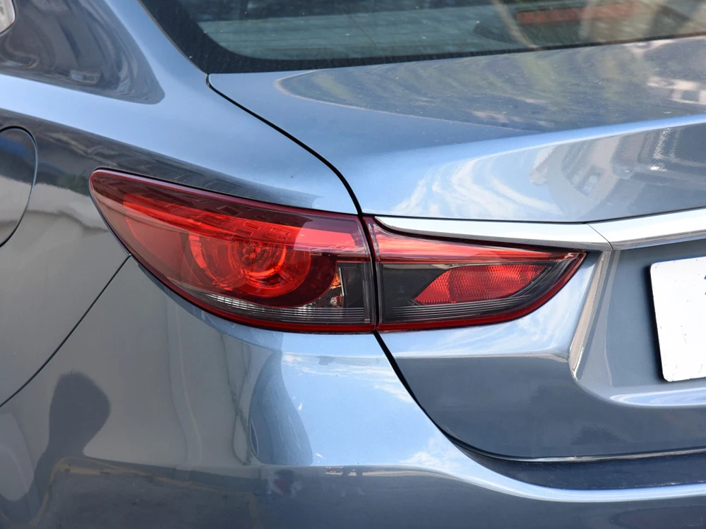 Parachoques trasero Mazda 6 Atenza vista frontal
